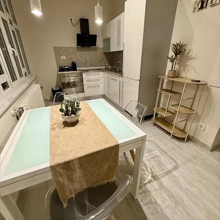 Apartamento Dante 76 *